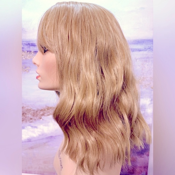 HAIR, 16” Wavy, center part, bangs, Blonde - Picture 6 of 11